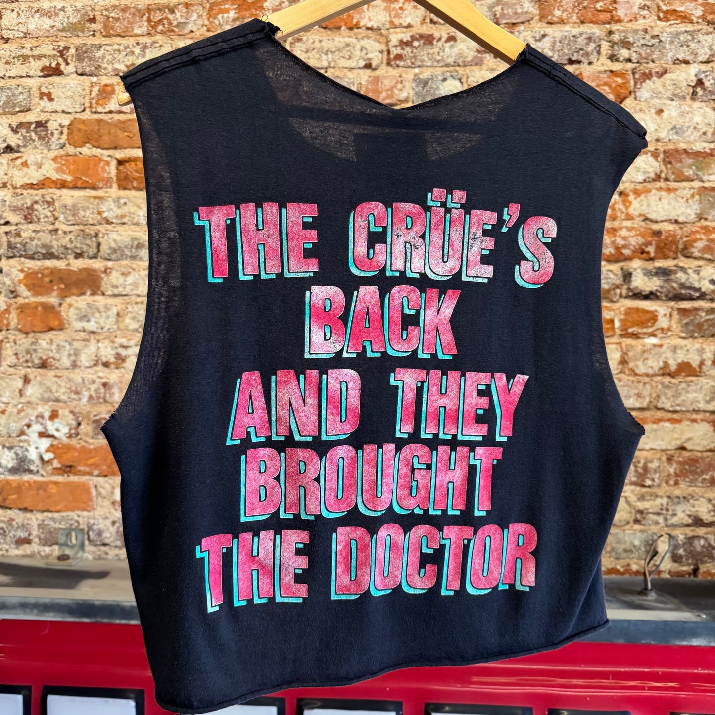 1989 Motley Crüe “Dr Feel Good” Cut Off Shirt S