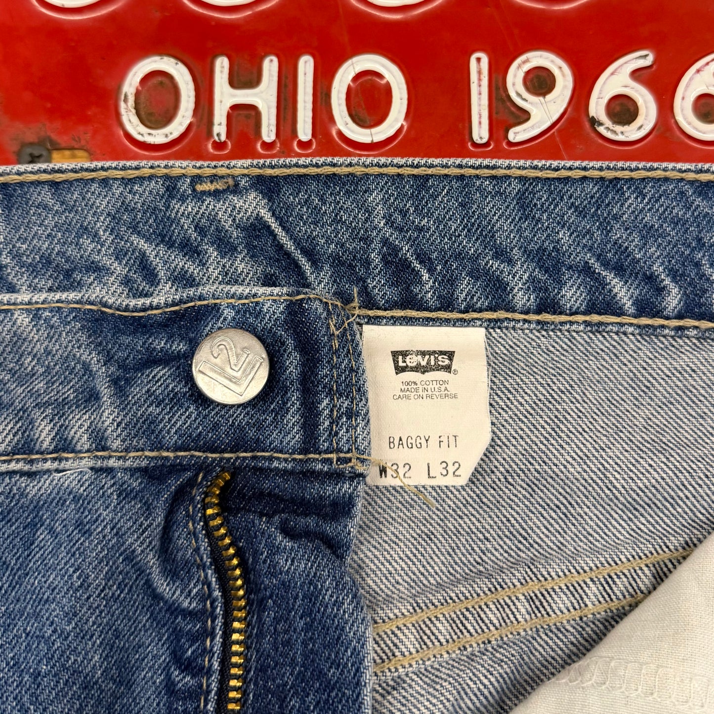 90’s Levi’s L2 Baggy Fit Jeans