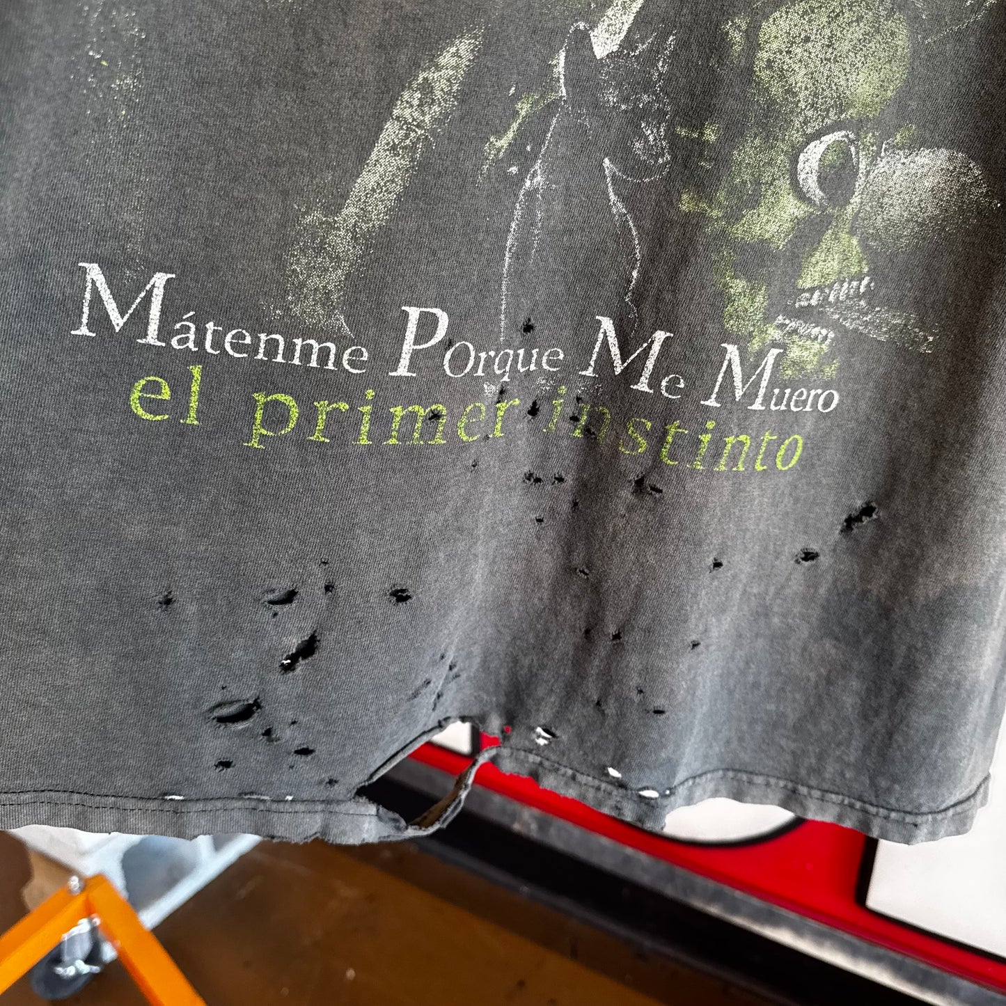 Early 2000s Jaguares “Mántenme Porque Me Muero” El Primer Instinto T-Shirt XL