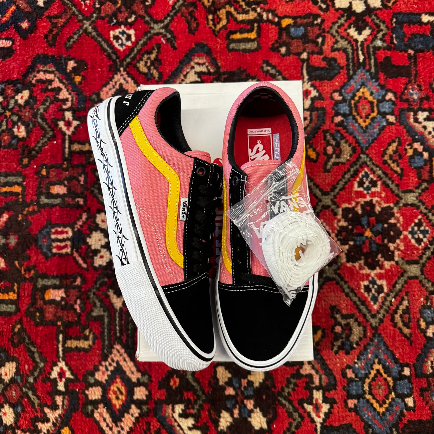 Vans Old Skool x Supreme “Tribal Barbed Wire Pink” Sneakers Sz 8.5