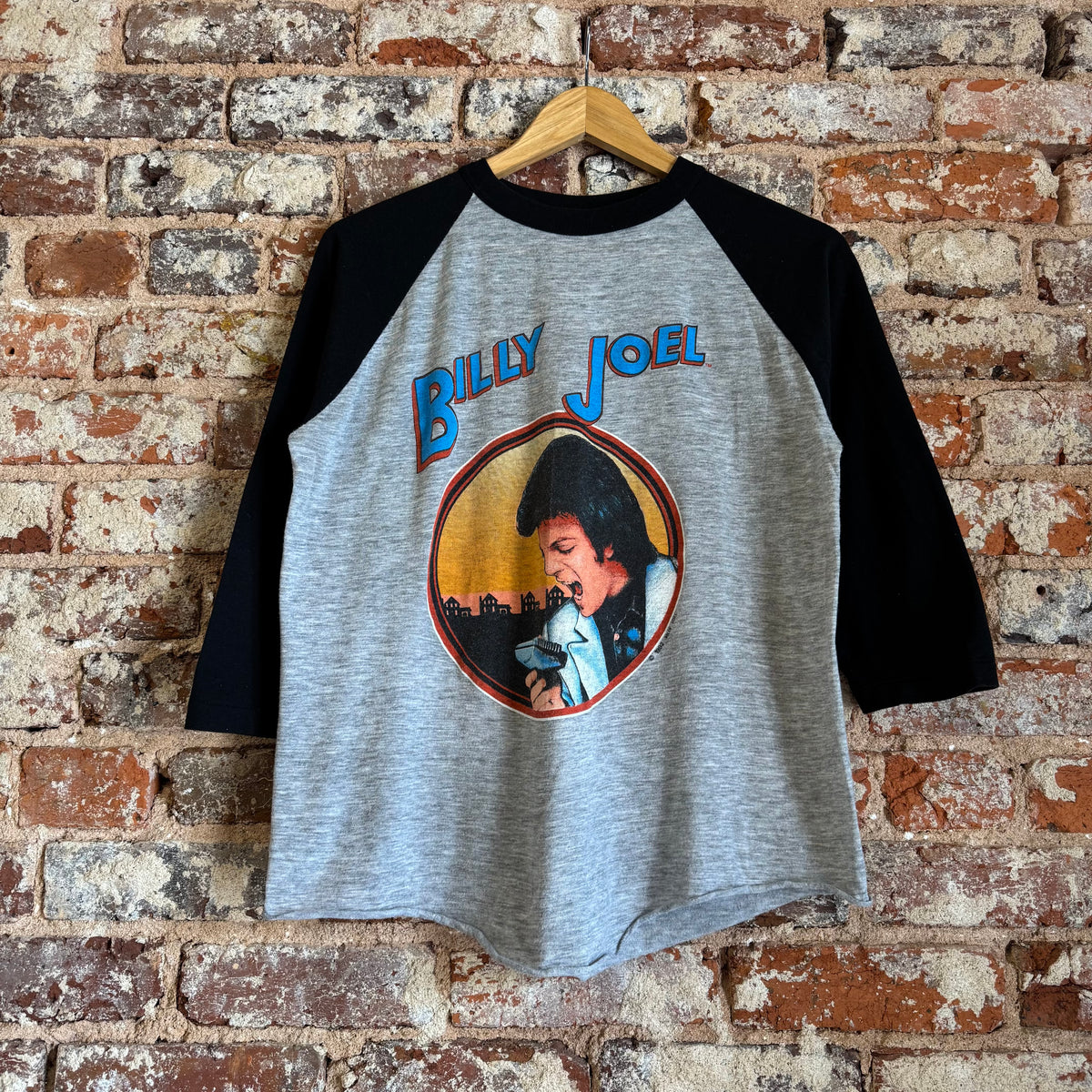 1982 Billy Joel  "A Tour Behind the Nylon Curtain" Raglan Shirt L