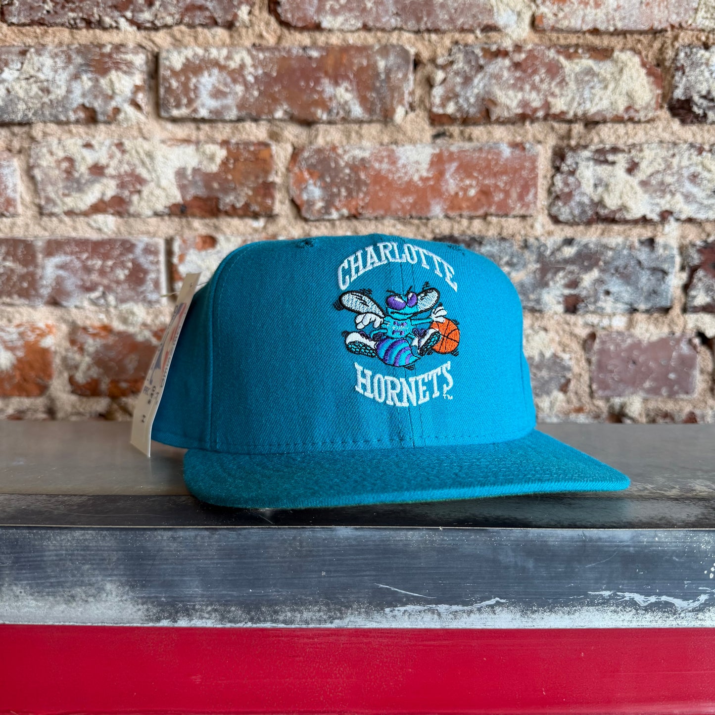 90’s Charlotte Hornets New Era Fitted Hat 7 1/4