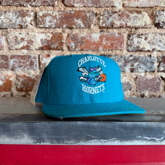 90’s Charlotte Hornets New Era Fitted Hat 7 1/4