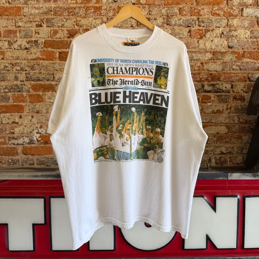 1993 UNC Tarheels NCAA Men’s Basketball Champs Newspaper T-Shirt XXL