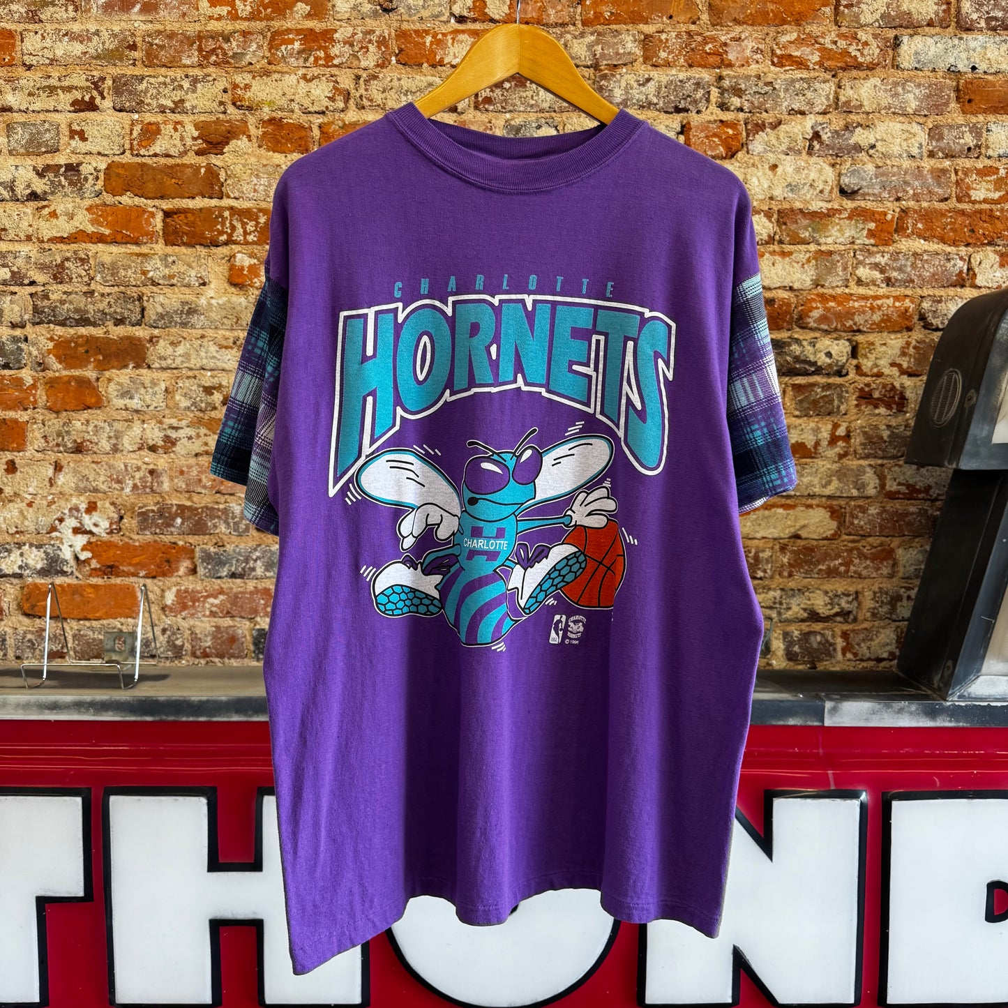 1996 Charlotte Hornets plaid Sleeve T-Shirt XL