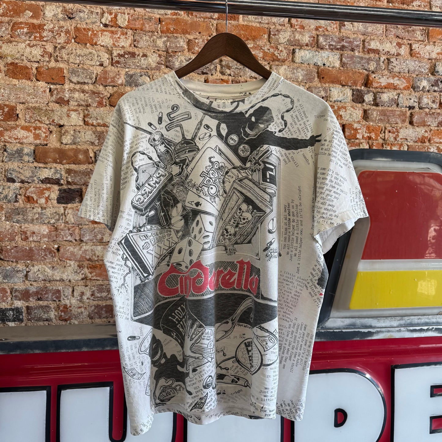 1991 Cinderella "Censorship is Unamerican" AOP T-Shirt L