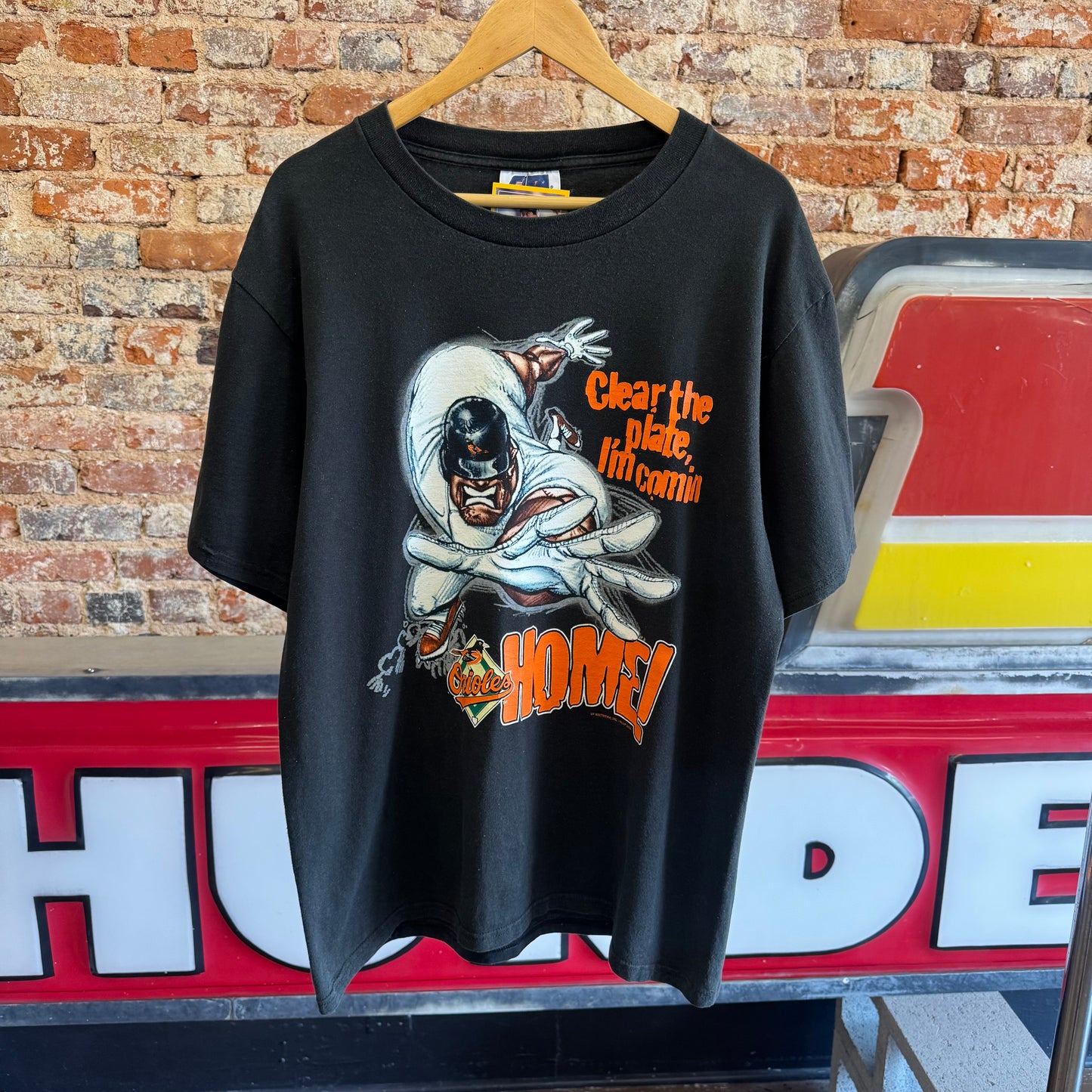 2000 Orioles “Clear The Plate I’m Coming HOME” T-Shirt L