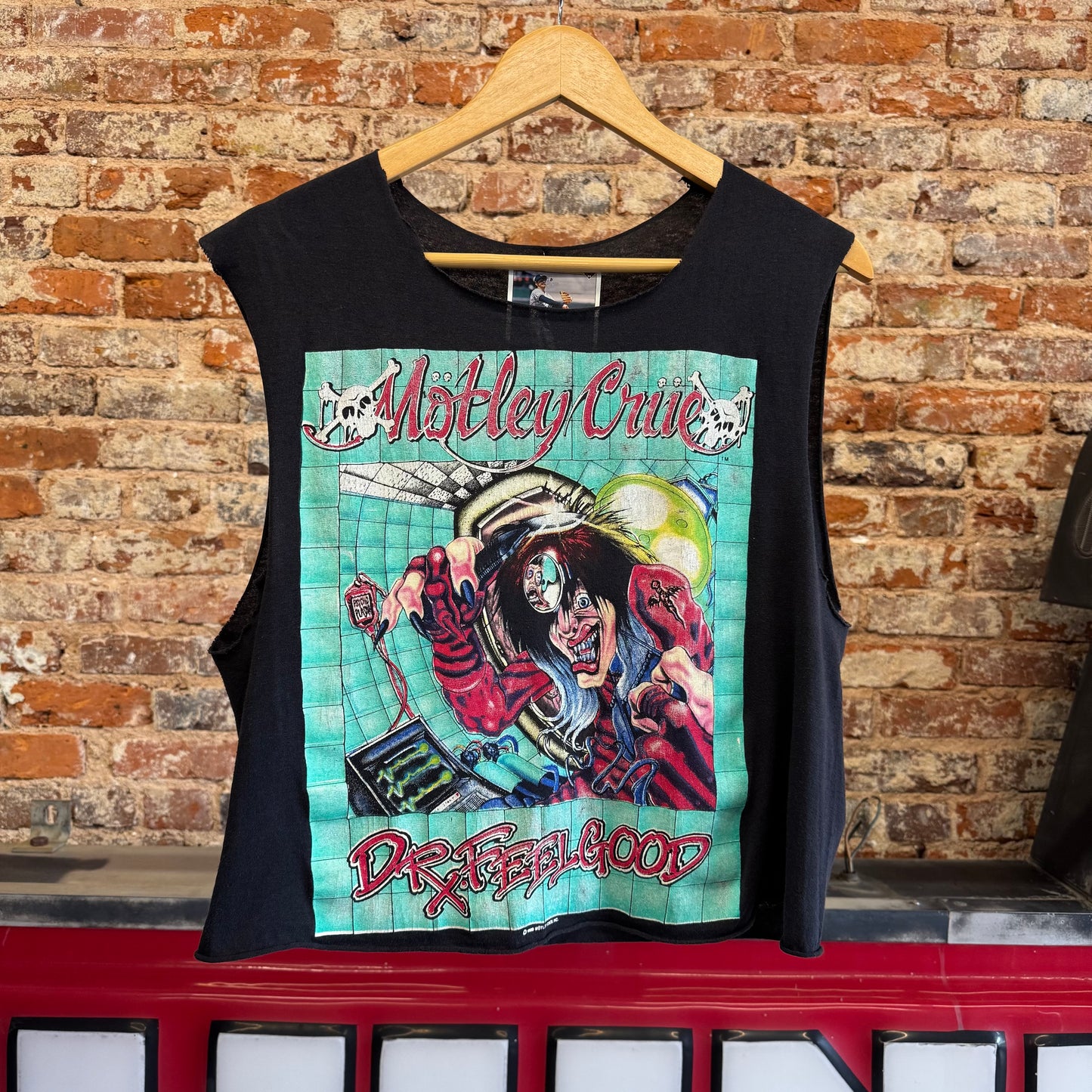 1989 Motley Crüe “Dr Feel Good” Cut Off Shirt S