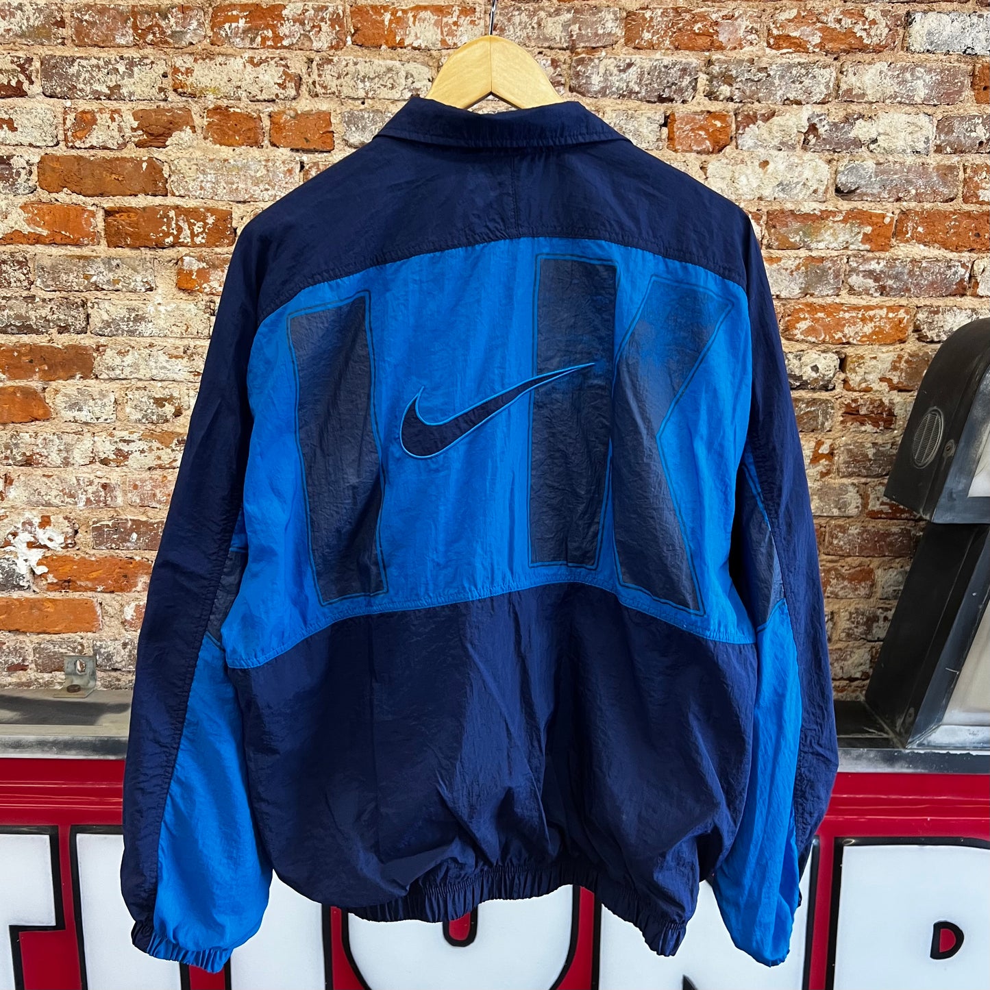 90’s Nike Spell Out Windbreaker