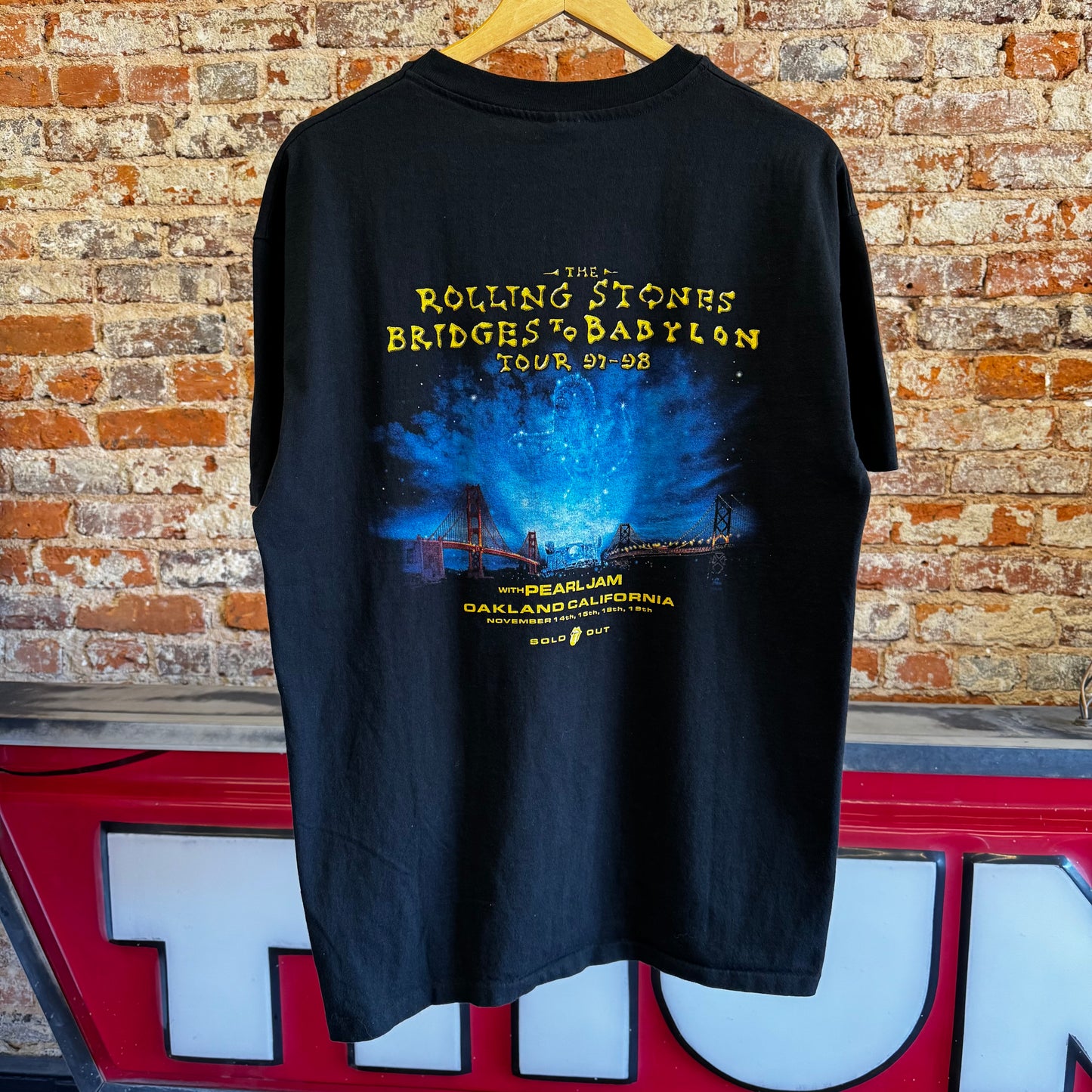 1997/1998 The Rolling Stones “Bridges to Babylon” Ft Pearl Jam T-Shirt XL