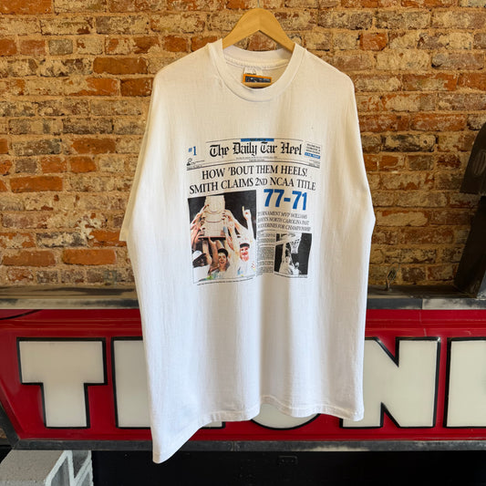 1993 UNC Tarheels Newspaper Print T-Shirt XXL
