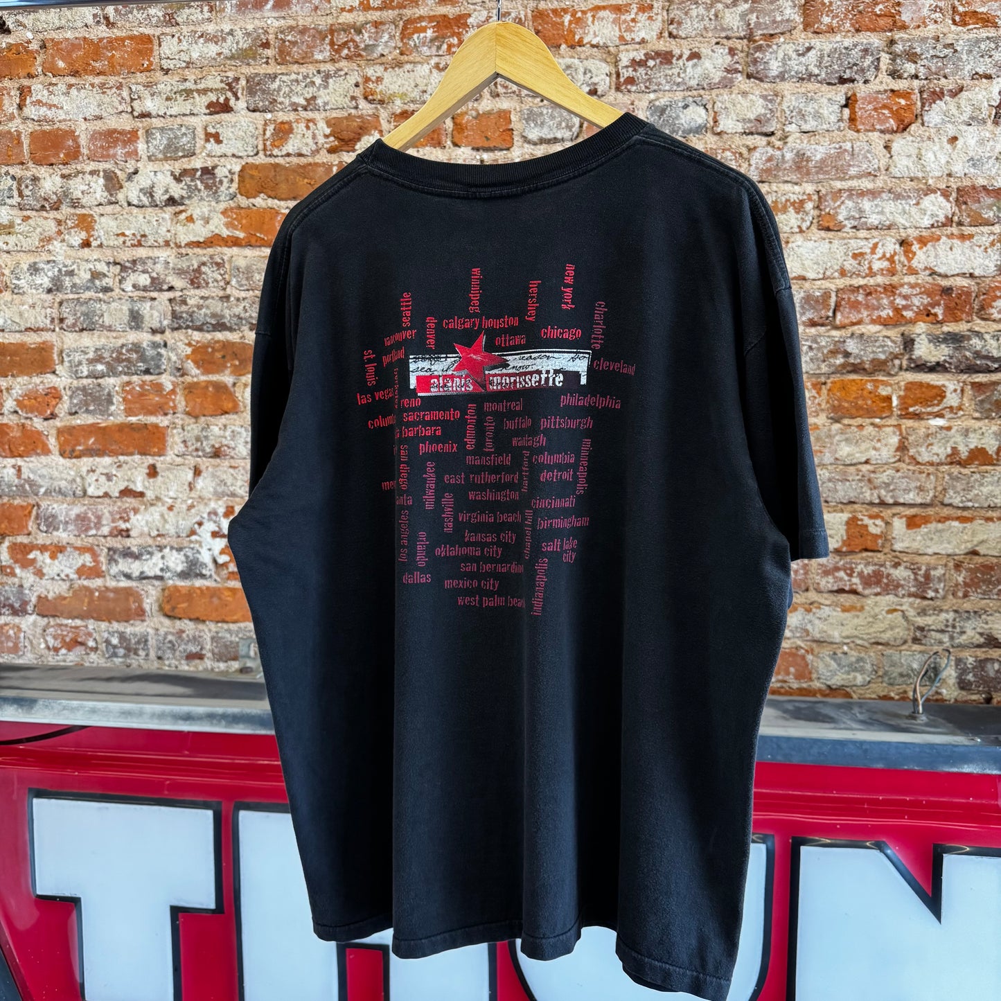 1995 Alanis Morissette "Jagged Little Pill" Tour T-Shirt
