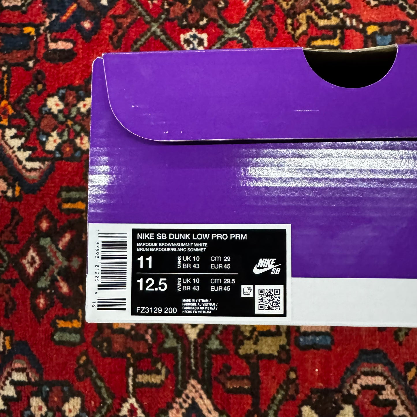 Nike SB Low “Big Money Savings” Size 11M Brand New