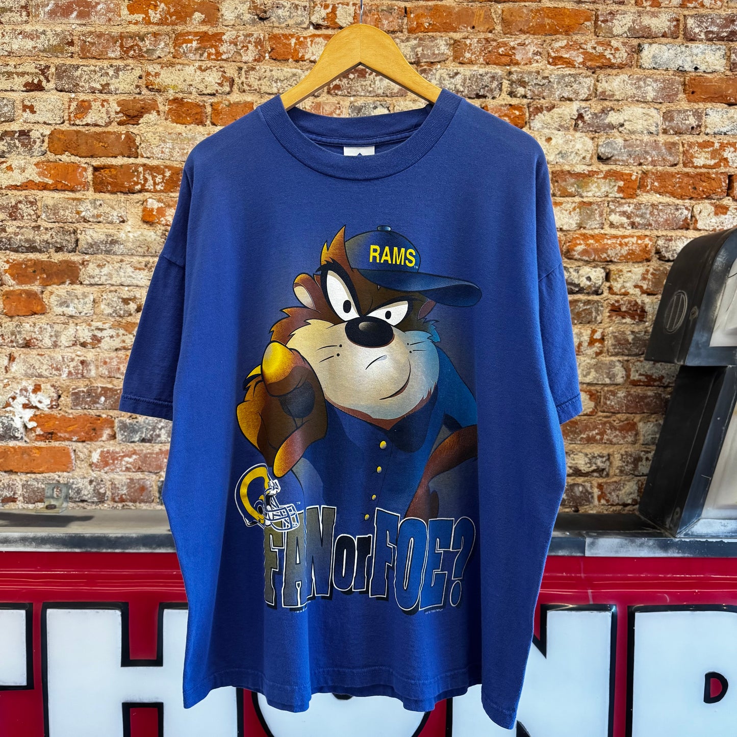 1995 Taz St. Louis Rams “Fan or Foe?” T-Shirt XL