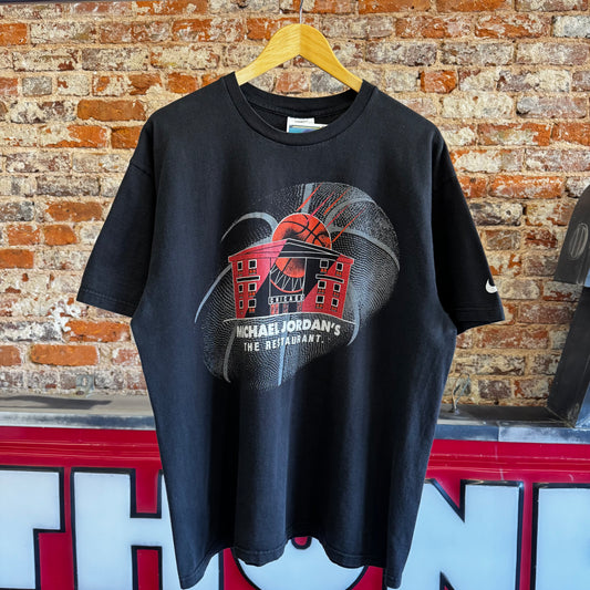 90s Nike “Micheal Jordan’s The Restaurant.” T-Shirt Large
