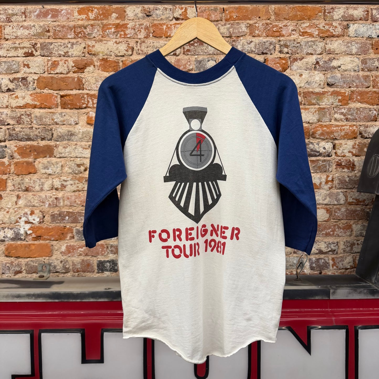 1981 Foreigner “4” Tour Raglan Shirt Size M